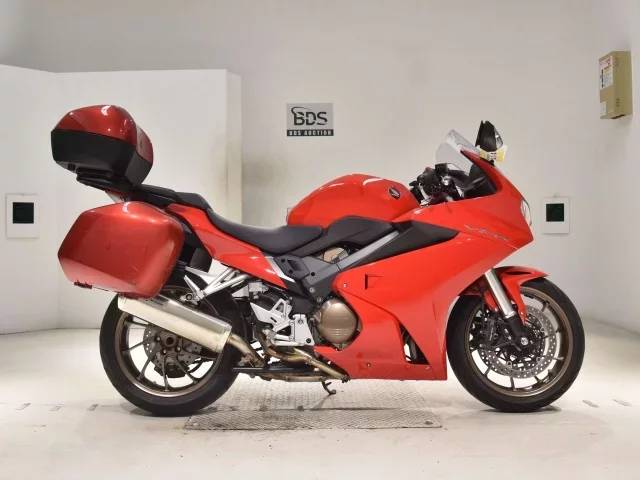 Honda VFR800F лот № 0141 оценка 5  с аукциона в Японии