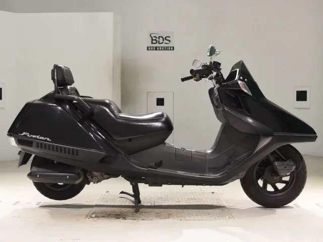 Honda FUSION лот № 2646 оценка 4  с аукциона в Японии