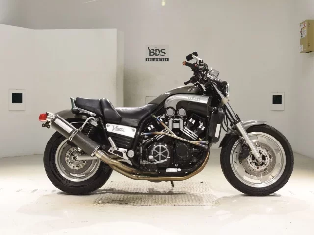 Yamaha V-MAX лот № 5028 оценка 4  с аукциона в Японии