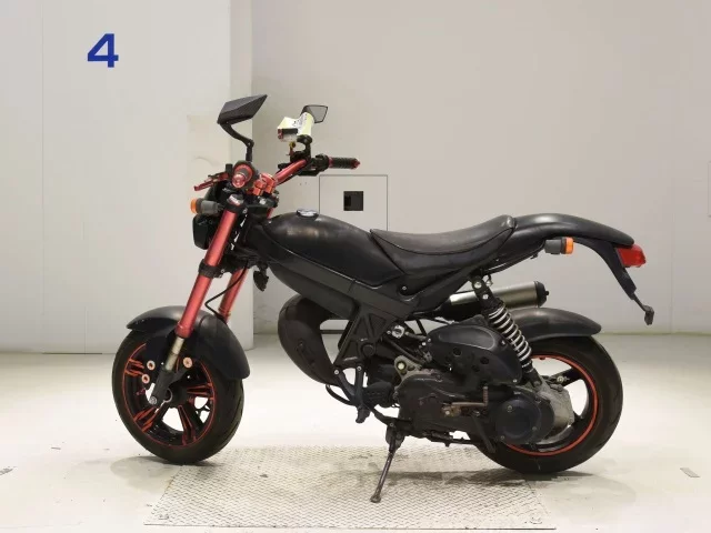 Suzuki TR50S
