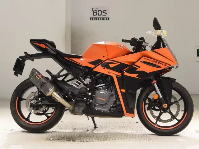 KTM  RC390 лот № 0121 оценка 5  с аукциона в Японии