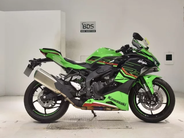 Kawasaki ZX-4RR лот № 0178 оценка 6  с аукциона в Японии