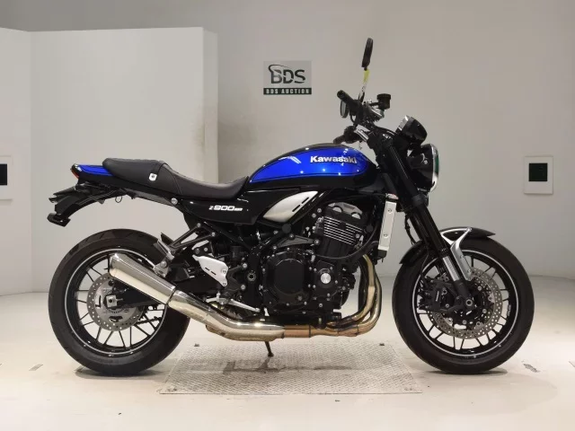 Kawasaki Z900RS лот № 8022 оценка 7  с аукциона в Японии