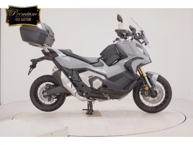 Honda X-ADV750-2 лот № 0014 оценка 7  с аукциона в Японии