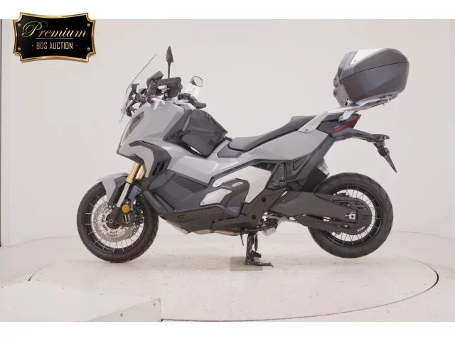 Honda X-ADV750-2