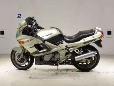 Kawasaki ZZR400-2  с аукциона в Японии