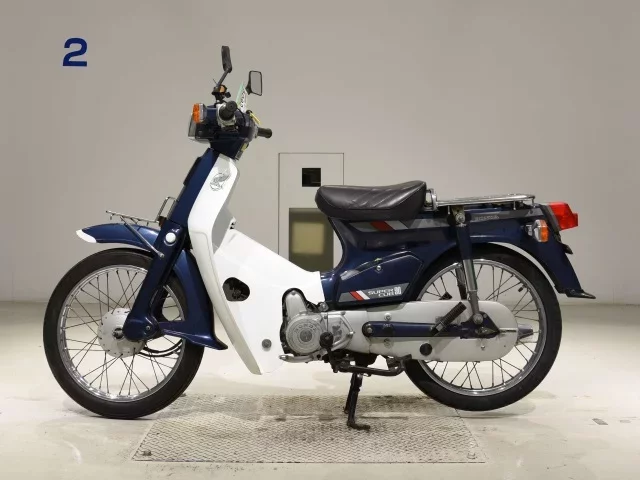 Honda C90