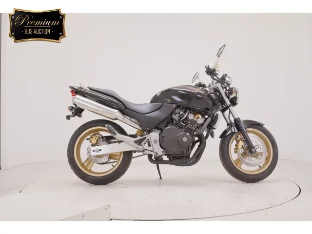 Honda HORNET250 лот № 7539 оценка 5  с аукциона в Японии