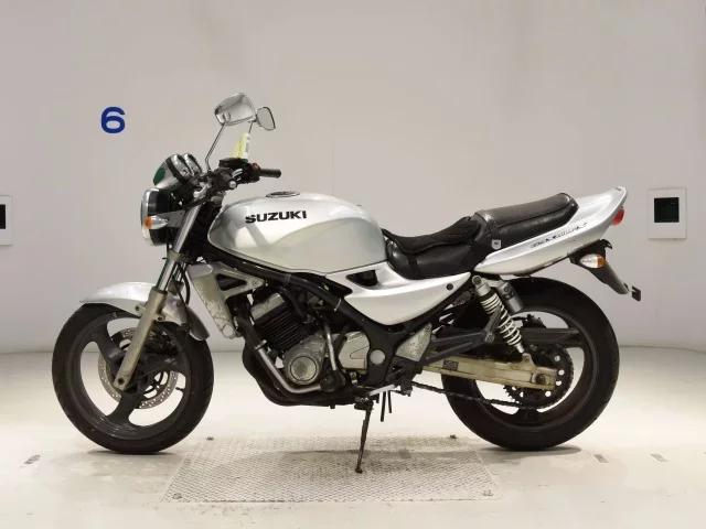 Suzuki GSX250