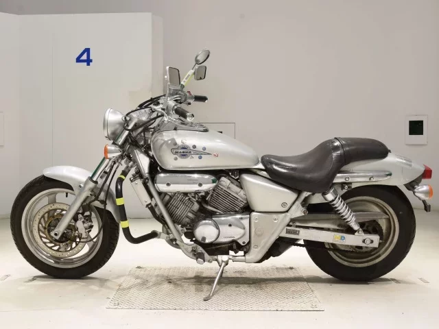 Honda MAGNA 250