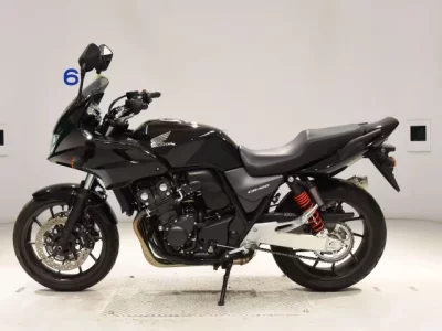 Honda CB400SFV-4 BOLDORABS  с аукциона в Японии