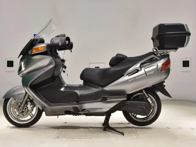 Suzuki SKYWAVE 650LX
