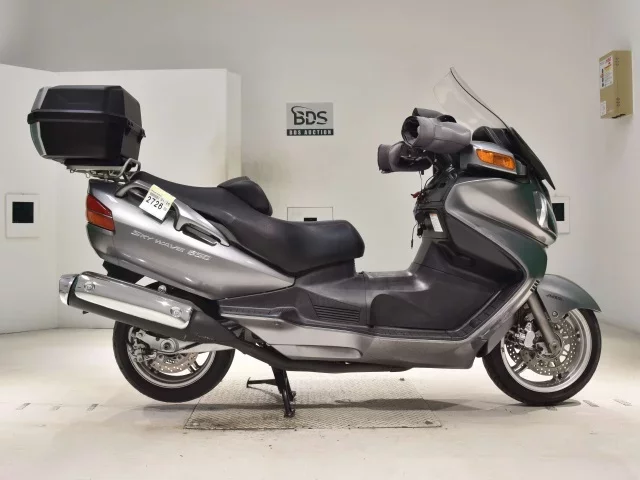 Suzuki SKYWAVE 650LX лот № 2726 оценка 4  с аукциона в Японии