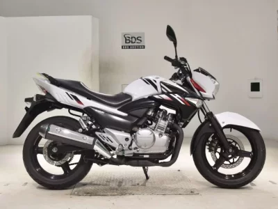 Suzuki GSR250  с аукциона в Японии