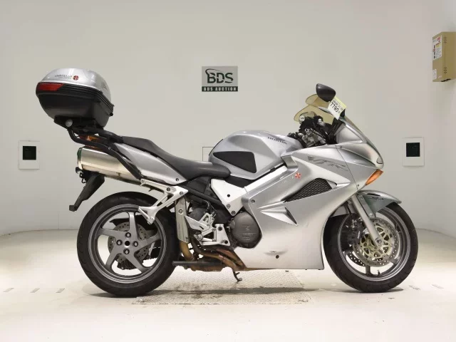 Honda VFR800 лот № 7790 оценка 4  с аукциона в Японии