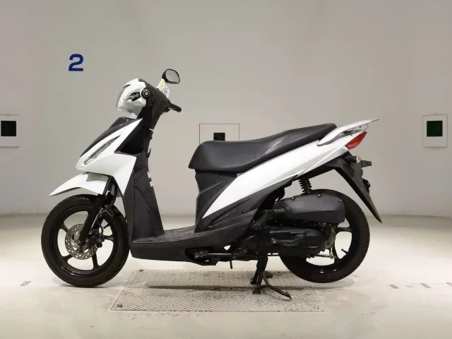 Suzuki ADDRESS110-2