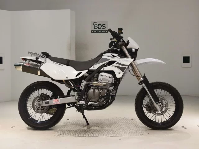 Kawasaki D-TRACKER