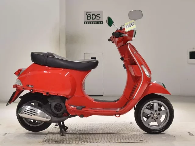 Vespa VESPA S125