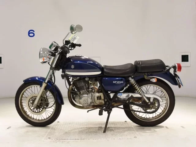 Suzuki ST250E