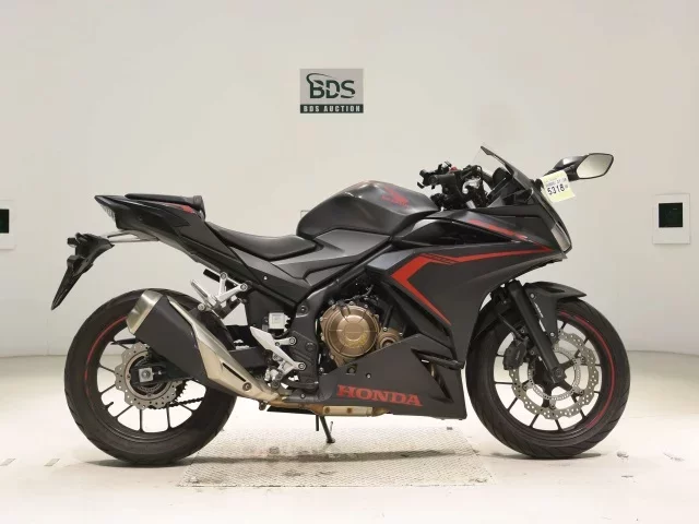 Honda CBR400R-2 лот № 5318 оценка 5  с аукциона в Японии