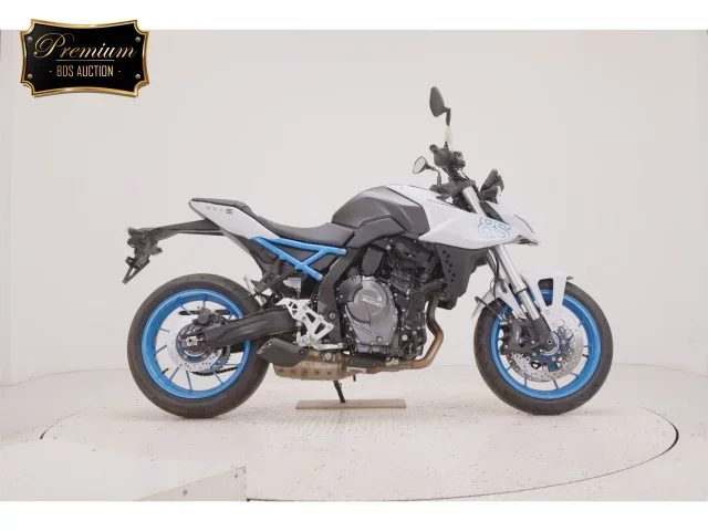 Suzuki GSX-8S лот № 2520 оценка 6  с аукциона в Японии