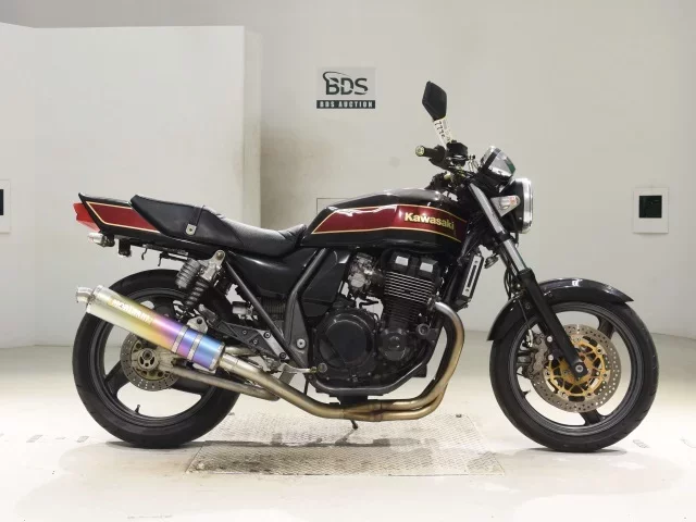 Kawasaki ZRX-2 лот № 7775 оценка 4  с аукциона в Японии