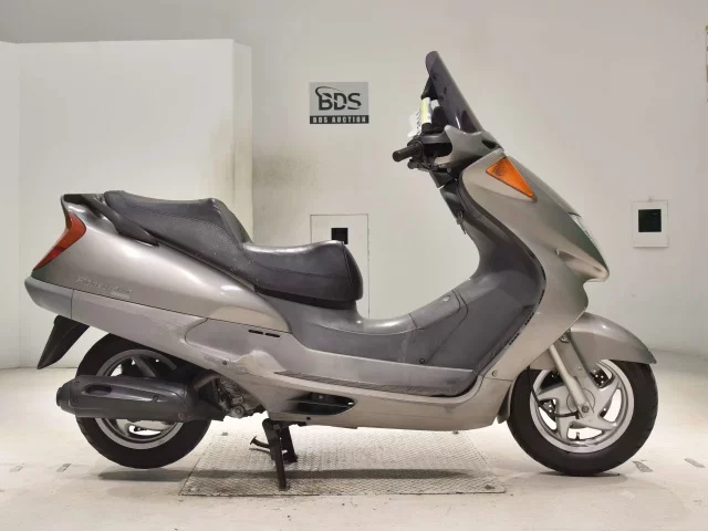 Honda FORESIGHT лот № 7798 оценка 4  с аукциона в Японии