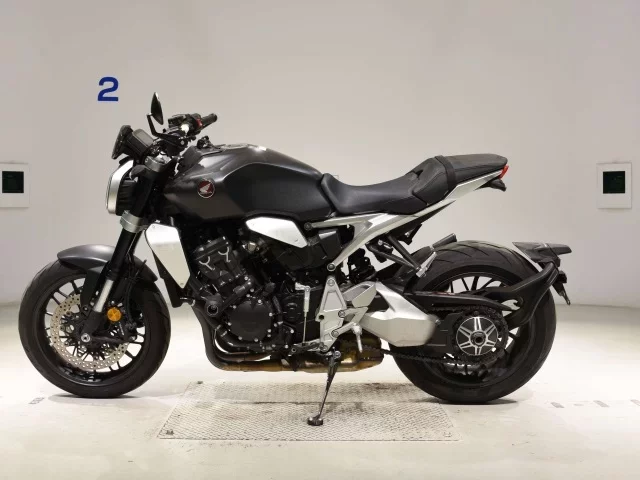 Honda CB1000R-2