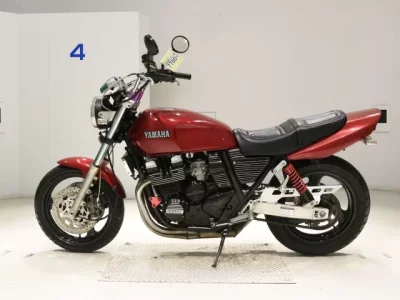Yamaha XJR400  с аукциона в Японии