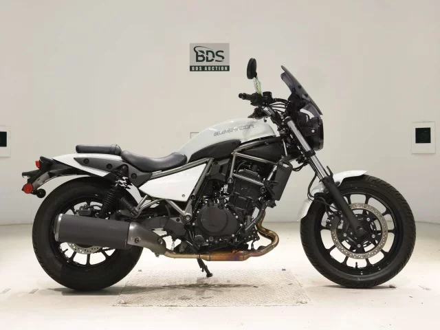 Kawasaki ELIMINATOR 400-3