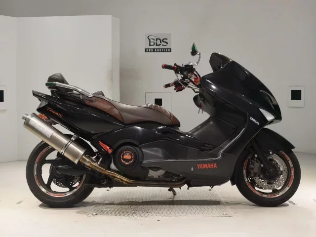 Yamaha T-MAX500 лот № 0158 оценка 4  с аукциона в Японии