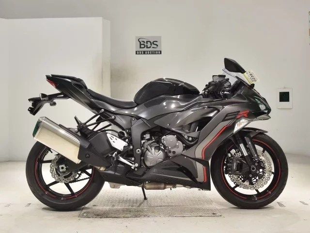 Kawasaki ZX-6RA лот № 0239 оценка 6  с аукциона в Японии