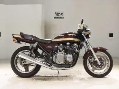 Kawasaki ZEPHYR750  с аукциона в Японии