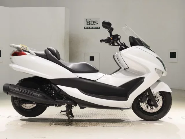 Yamaha MAJESTY 250-4 лот № 5187 оценка 4  с аукциона в Японии