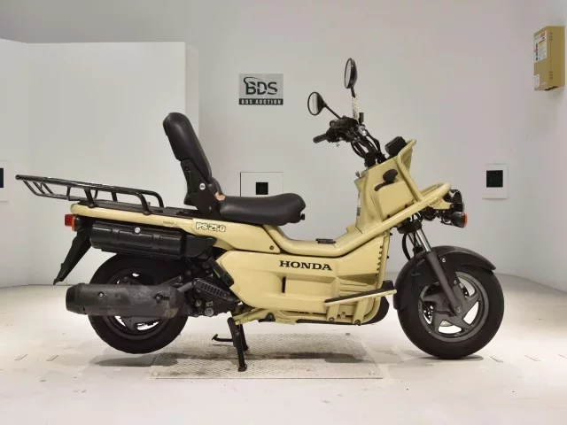 Honda PS250 лот № 7641 оценка 4  с аукциона в Японии