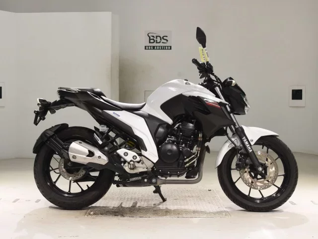 Yamaha FZ25 лот № 8021 оценка 4  с аукциона в Японии