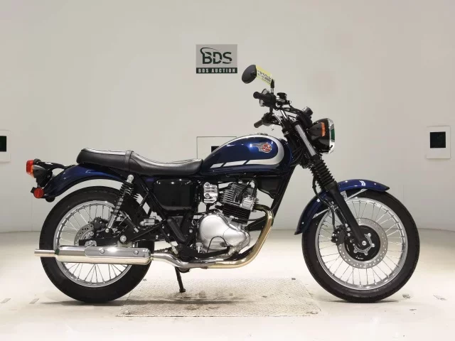 Kawasaki W230 лот № 7994 оценка 6  с аукциона в Японии