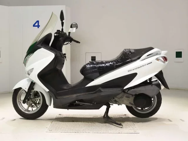 Suzuki BURGMAN200
