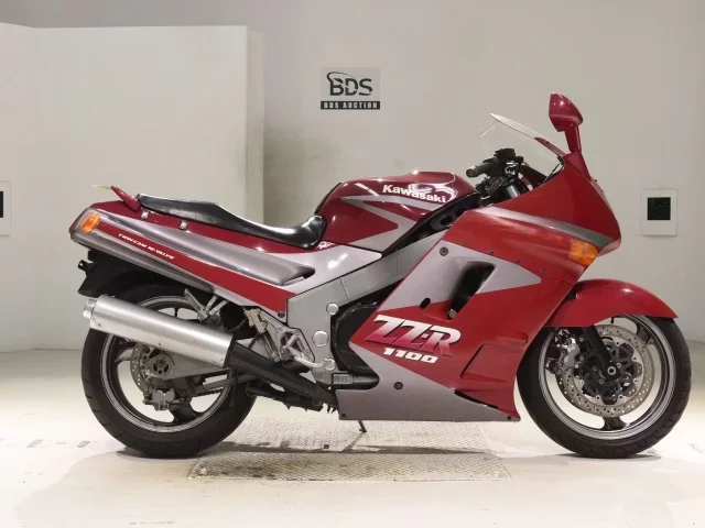 Kawasaki ZZR1100 лот № 5110 оценка 4  с аукциона в Японии