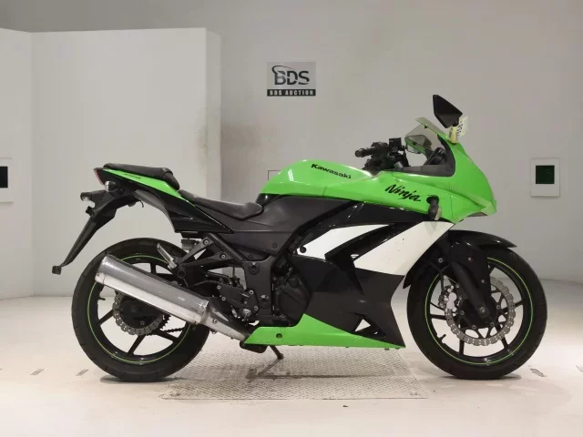 Kawasaki NINJA250R лот № 7658 оценка 4  с аукциона в Японии