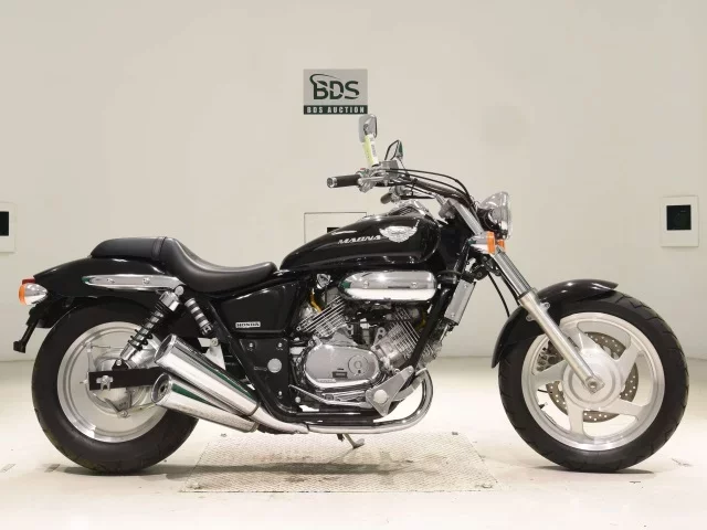 Honda MAGNA 250 лот № 5308 оценка 4  с аукциона в Японии