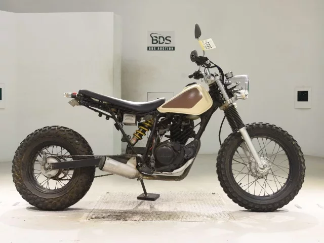 Yamaha TW200