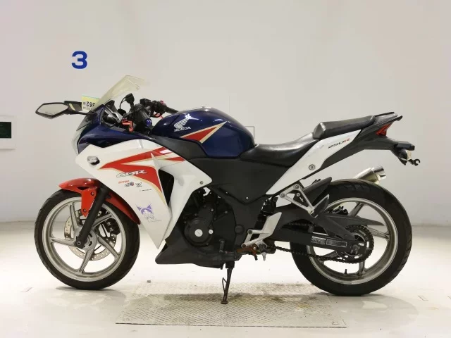 Honda CBR250R