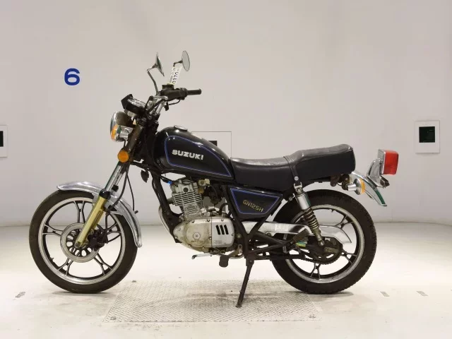 Suzuki GN125H