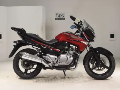 Suzuki GSR250  с аукциона в Японии
