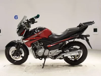 Suzuki GSR250  с аукциона в Японии