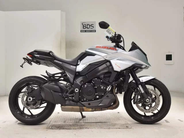 Suzuki KATANA1000 лот № 2928 оценка 5  с аукциона в Японии