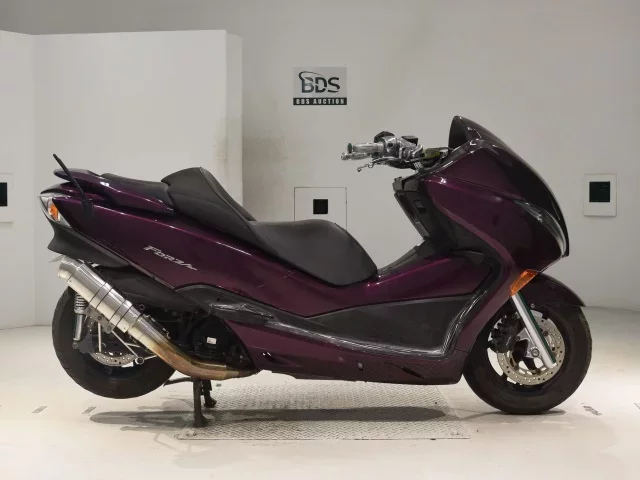 Honda FORZA Z лот № 0436 оценка 4  с аукциона в Японии
