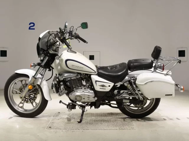 Suzuki GZ125HS