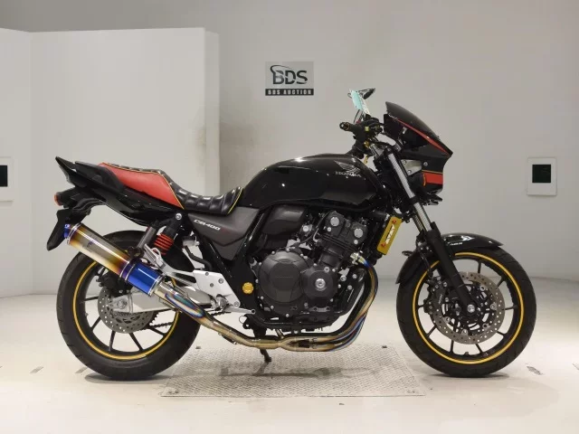 Honda JADE лот № 2801 оценка 4  с аукциона в Японии